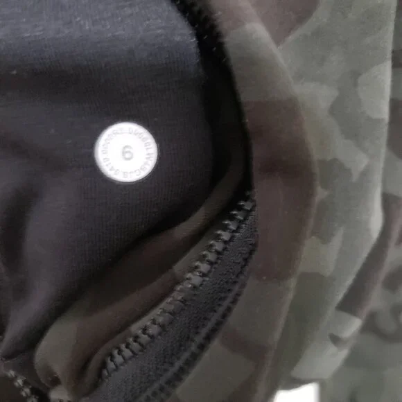 Lululemon Hooded Define Jacket - Picture 14 of 14